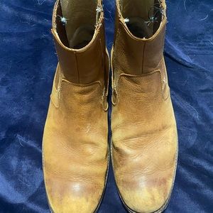 Ugg brown men’s boots